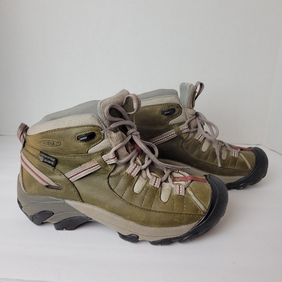 Keen Targhee II hiking boots
